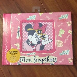 Minnie Mouse scrapbook